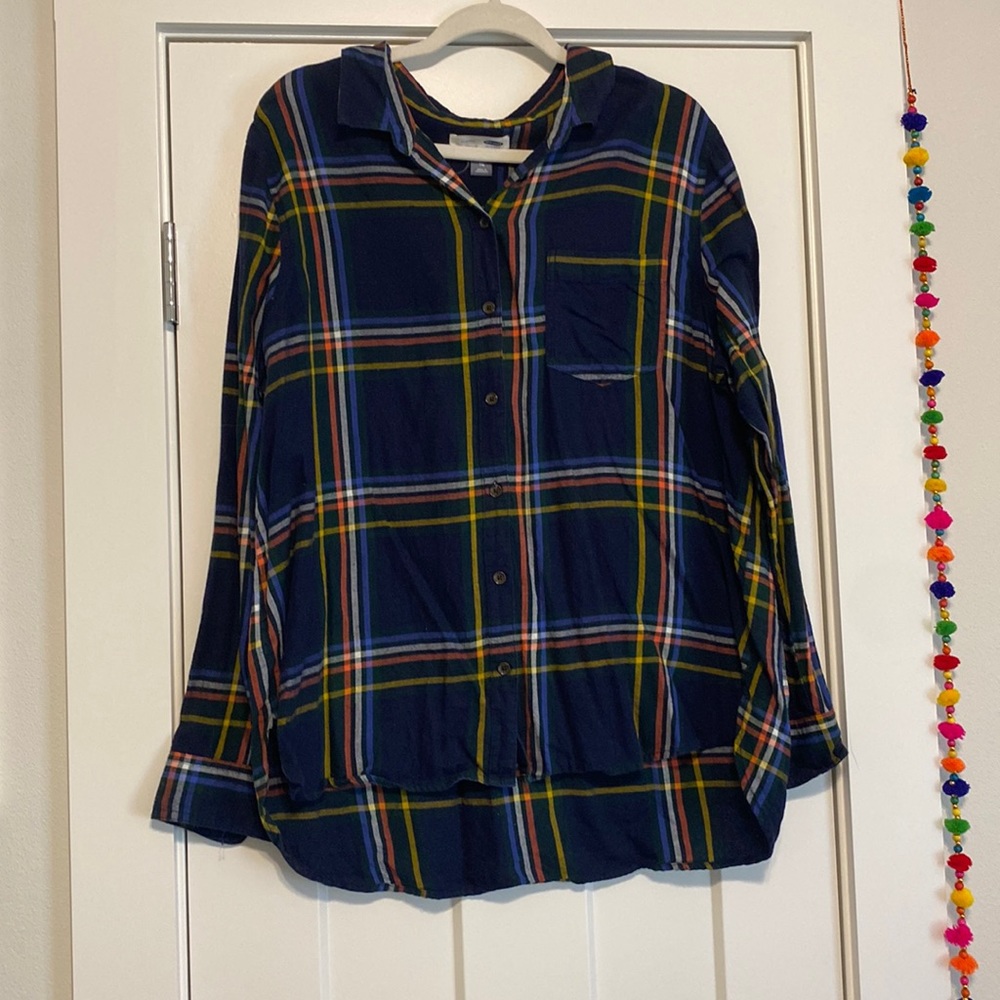 Classic fit navy plaid shirt